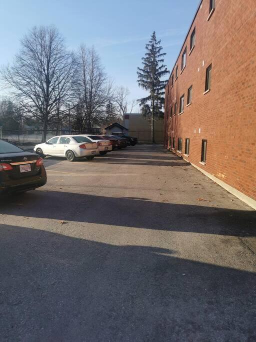 Modern 1 Bedroom In Wortley Village Apartment